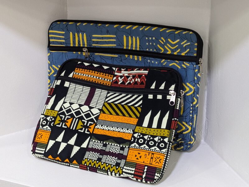Bright Gold Purse With Chain