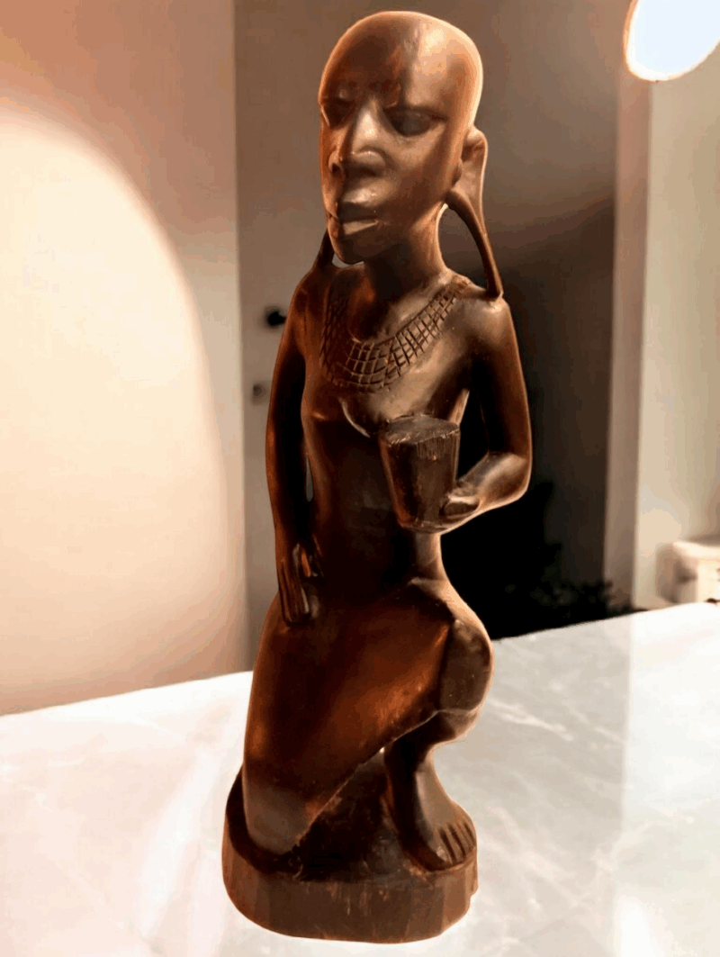 Kneeling Maasai Woman - Image 2
